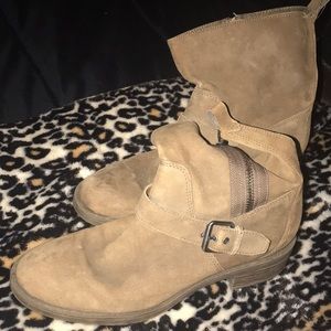 Nine West brown short boots